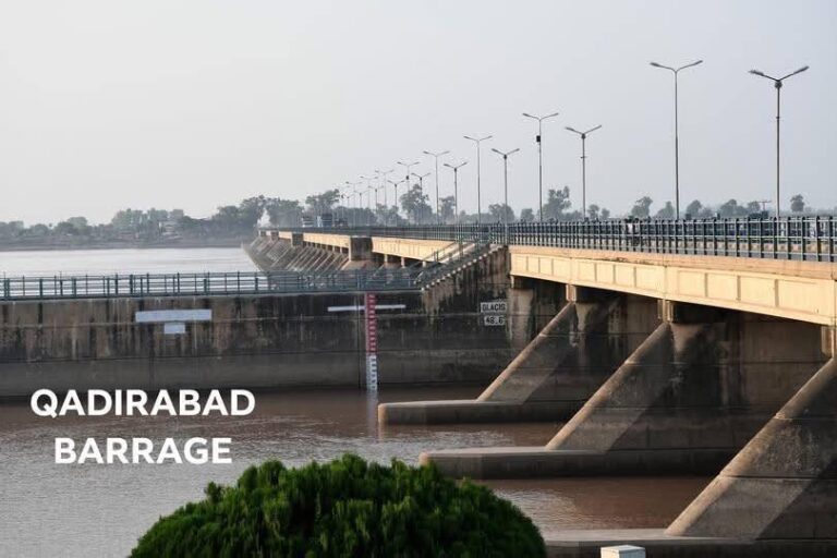 ڈیم سیلاب کو کیسے روکتے ہیں؟